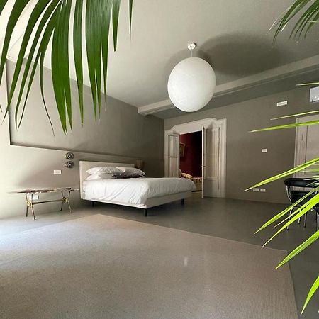 Torre Dell'Angelo B&B Desenzano del Garda Kültér fotó